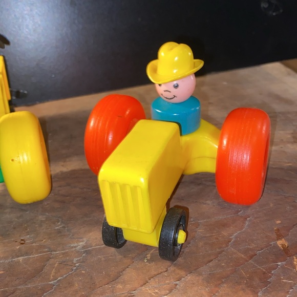 Vintage 70s/80s Fisher Price 15 piece Farmer set. - Picture 5 of 13